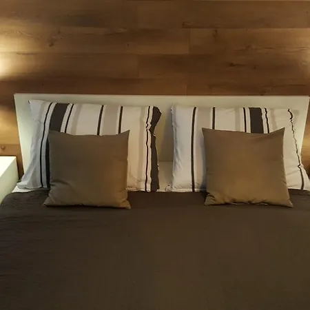 Elegant Apartman Ajaj