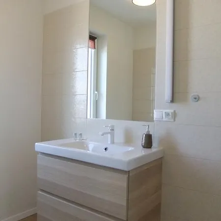 Elegant Apartman Ajaj Тренчин
