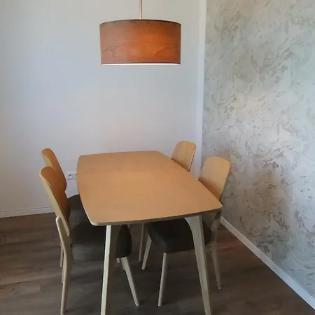 Elegant Apartman Ajaj Тренчин